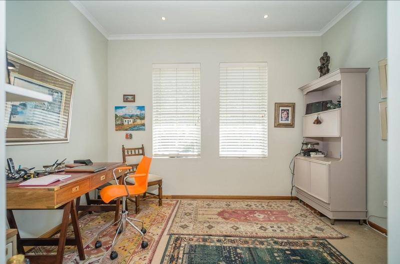 3 Bedroom Property for Sale in Lake Michelle Western Cape